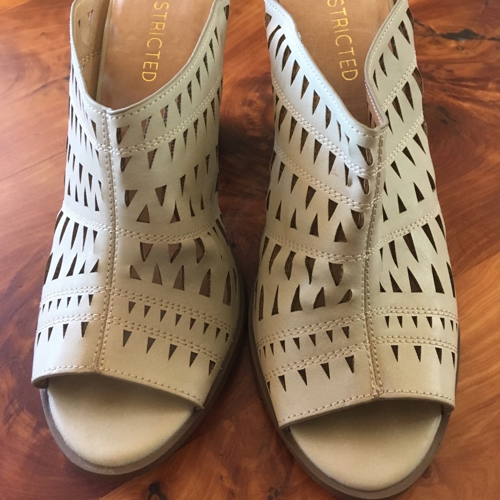 Open Toe Beige Mule Sandal